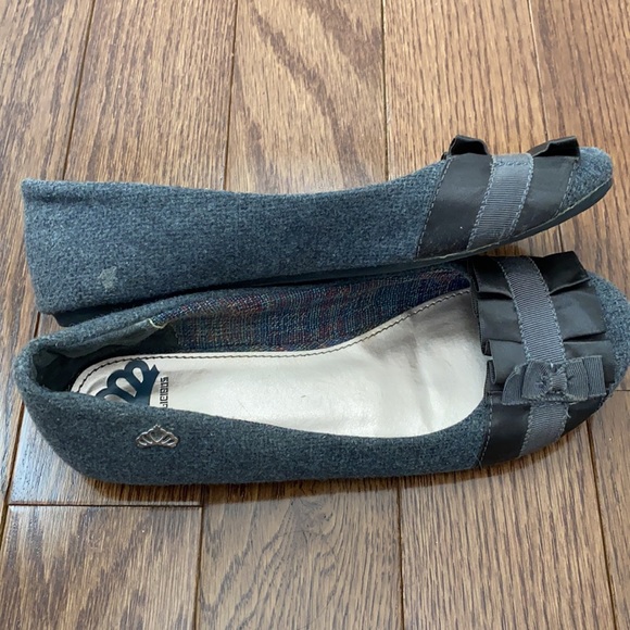 2 for $10- Fergalicious By Fergie Flats, Size 7.5 - Picture 9 of 10